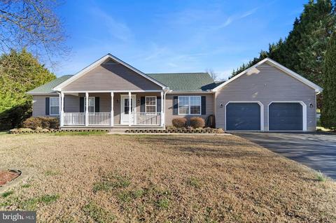 446 Acorn Forest Dr, Felton, DE 19943