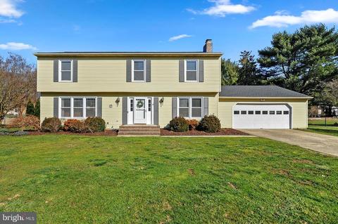 17 Douglas Ct, Dover, DE 19901