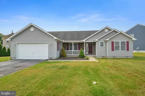 49 Tranquil Ct, Smyrna, DE 19977