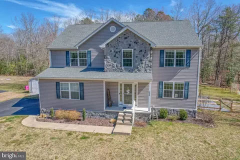 285 Hunters Run Blvd, Felton, DE 19943