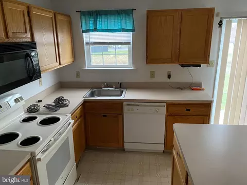 19 Westover Dr, Dover, DE 19901 photo 3
