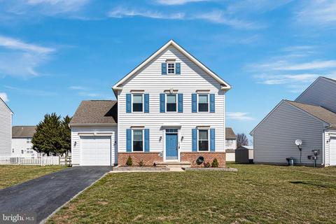32 White Rabbit Dr, Smyrna, DE 19977