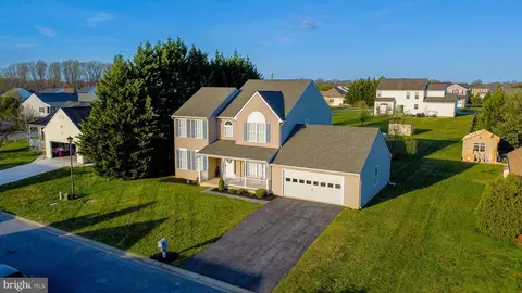 202 Seacroft Dr, Dover, DE 19904