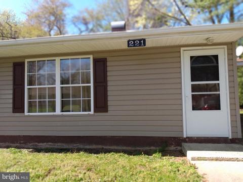221 N Governors Blvd, Dover, DE 19901