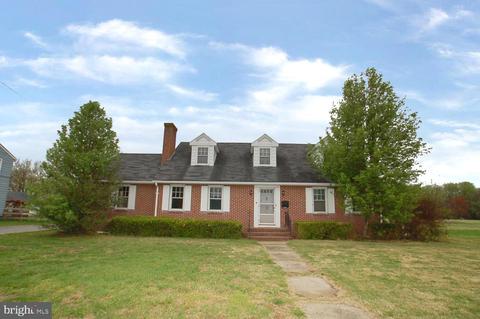243 Delaware Ave, Harrington, DE 19952