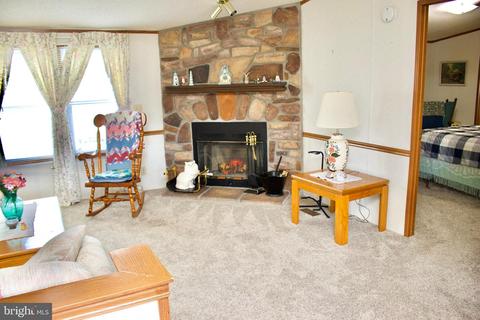 209 Persimmon Cir E, Dover, DE 19901 photo 4
