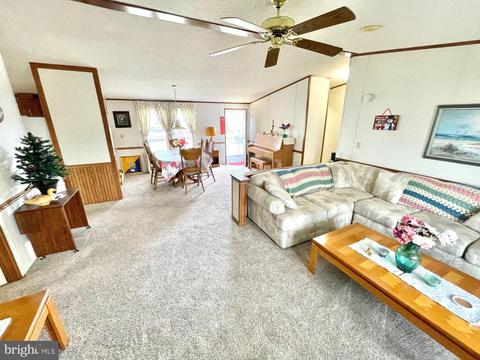 209 Persimmon Cir E, Dover, DE 19901 photo 8
