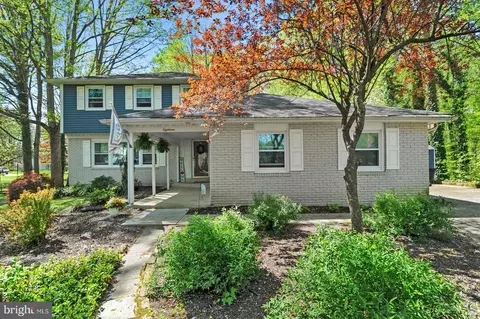 18 Bellrive Ct, Dover, DE 19904