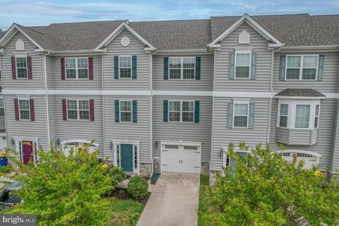 33 Representative Ln, Dover, DE 19904