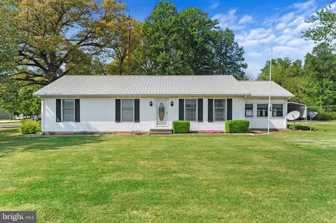 127 Courtland Dill Rd, Felton, DE 19943