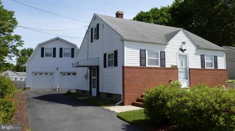 27 Roosevelt Ave, Dover, DE 19901