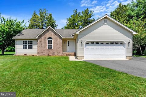 13 E Huntington Cir, Dover, DE 19904