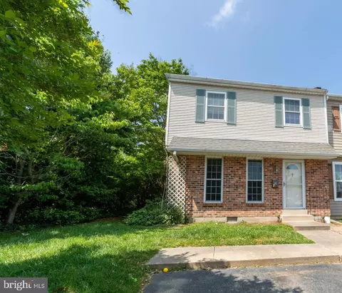 91 Village Dr, Dover, DE 19904