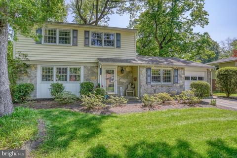 738 Oak Dr, Dover, DE 19904