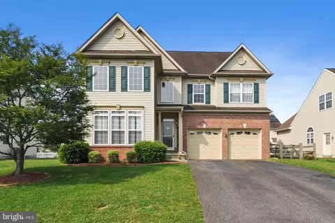 102 Topaz Cir, Dover, DE 19904