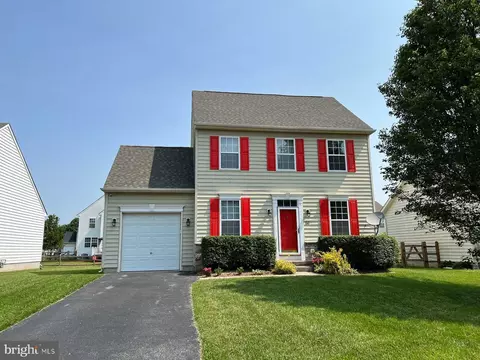56 White Rabbit Dr, Smyrna, DE 19977
