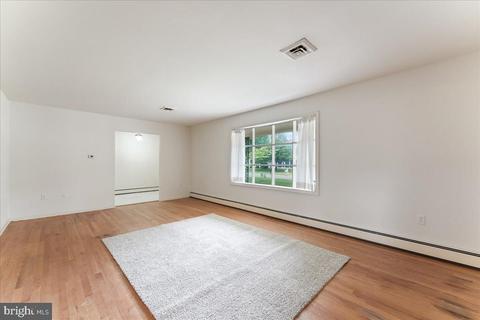 182 Greenview Dr, Dover, DE 19901 photo 4