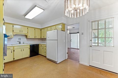 182 Greenview Dr, Dover, DE 19901 photo 10