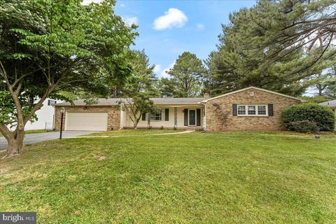 182 Greenview Dr, Dover, DE 19901