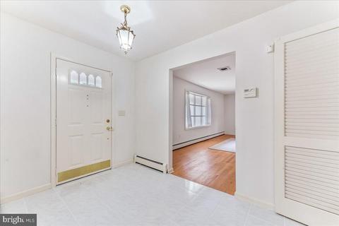 182 Greenview Dr, Dover, DE 19901 photo 2