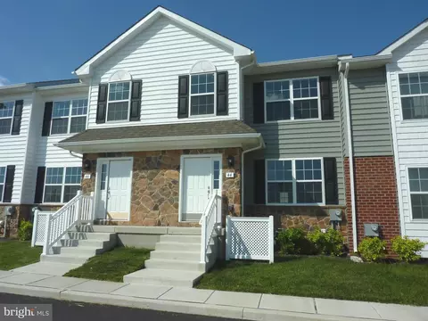 44 Cotswood Ct, Smyrna, DE 19977