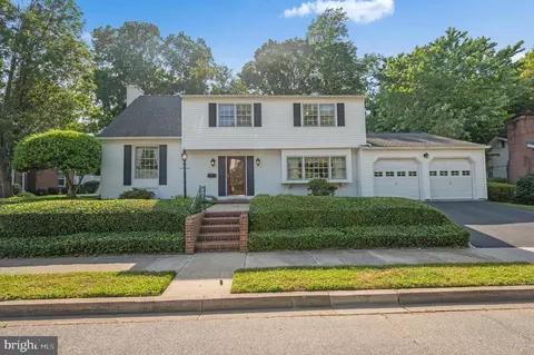 1128 Woodsedge Rd, Dover, DE 19904