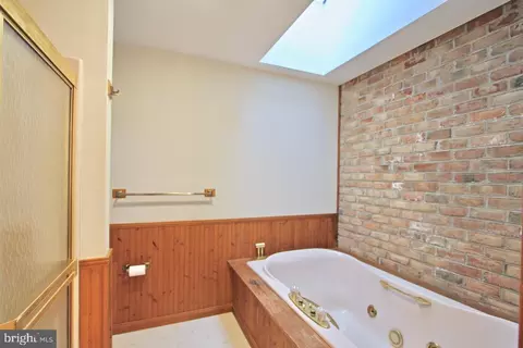 Bath - 41 Pine Valley Rd, Dover, DE 19904 photo 4 of 6