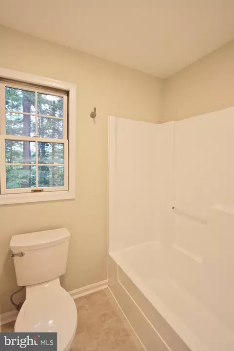 Bath - 41 Pine Valley Rd, Dover, DE 19904 photo 6 of 6
