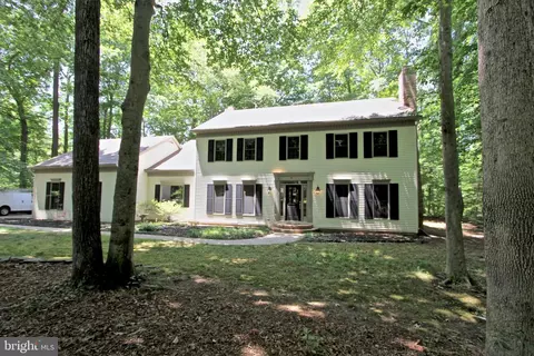 41 Pine Valley Rd, Dover, DE 19904