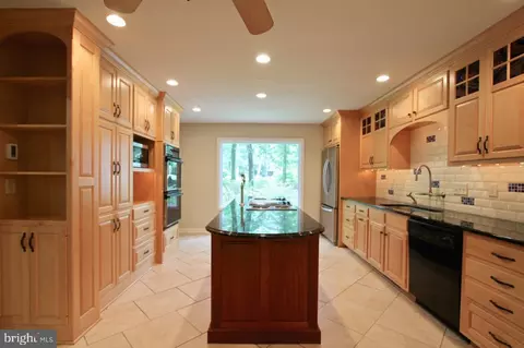 Kitchen - 41 Pine Valley Rd, Dover, DE 19904 photo 2 of 3