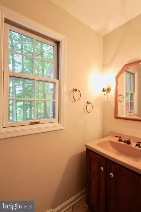 Bath - 41 Pine Valley Rd, Dover, DE 19904 photo 1 of 6