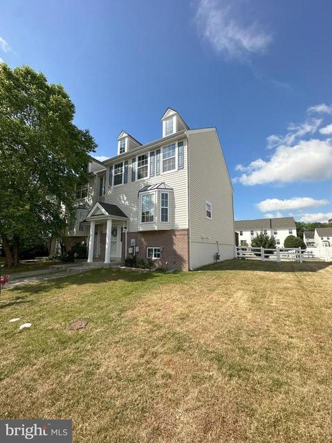 380 Paradee Dr, Dover, DE 19904 photo 2