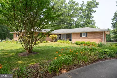3267 Leipsic Rd, Dover, DE 19901 photo 2