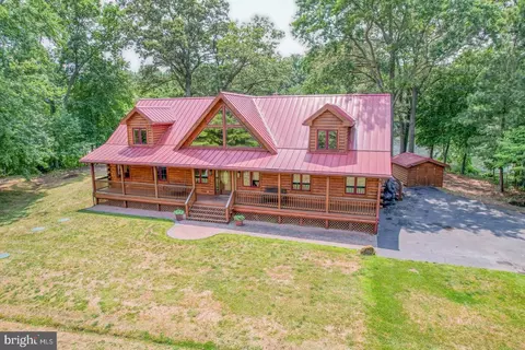 242 Derbywood Cir, Dover, DE 19904