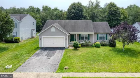 956 Boxwood Dr, Smyrna, DE 19977