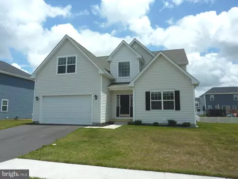 66 Parma Dr, Clayton, DE 19938