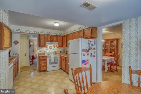 151 Continental Dr, Dover, DE 19904 photo 10