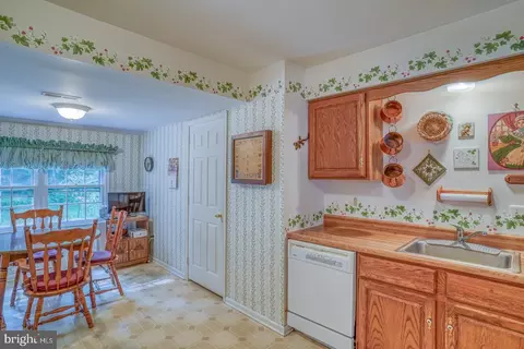 151 Continental Dr, Dover, DE 19904 photo 14