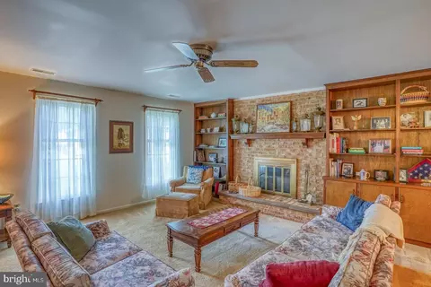 151 Continental Dr, Dover, DE 19904 photo 4