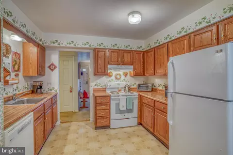 151 Continental Dr, Dover, DE 19904 photo 11