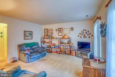 151 Continental Dr, Dover, DE 19904 photo 17