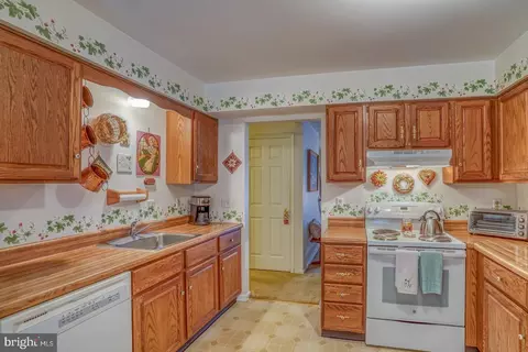 151 Continental Dr, Dover, DE 19904 photo 12