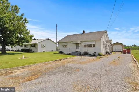 82 Sanford St, Felton, DE 19943