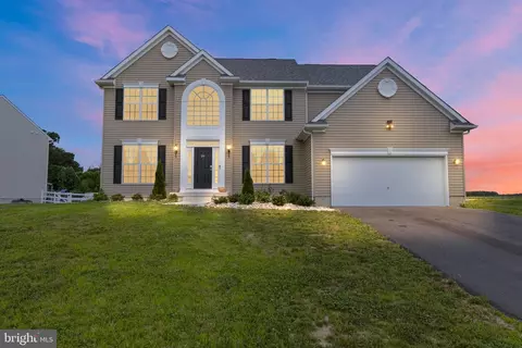 214 Gardenbrook Dr, Smyrna, DE 19977