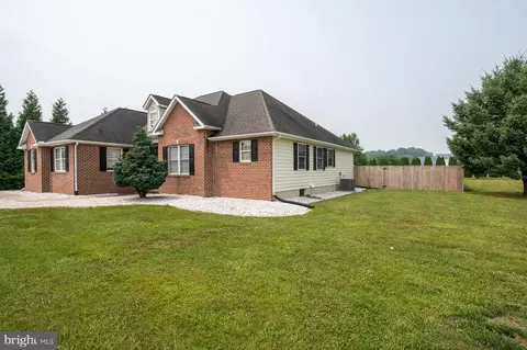 114 Aintree Ln, Dover, DE 19904 photo 2