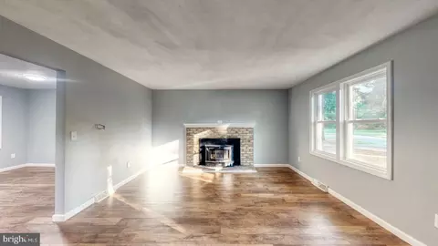 172 Karl Dr, Dover, DE 19901 photo 4