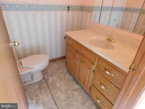 477 W Denneys Rd, Dover, DE 19904 photo 7