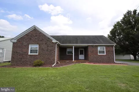 254 Delaware Ave, Harrington, DE 19952