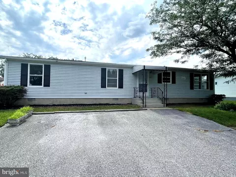 42 Primrose Dr E, Dover, DE 19901 photo 2