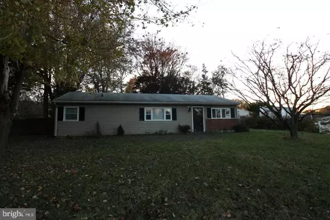2 Edgewood Rd, Dover, DE 19901